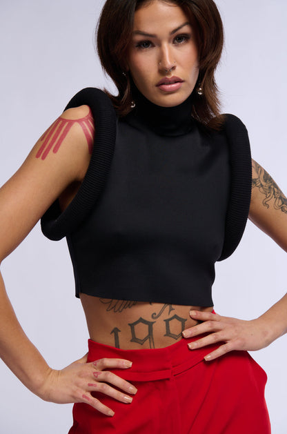 ALL ABOUT THE DETAILS TOP IN BLACK